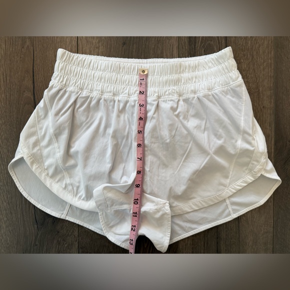 Lululemon Track That High-Rise Lined Short White Size 8 - Picture 8 of 10